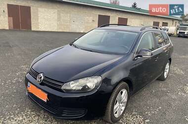 Універсал Volkswagen Golf 2010 в Луцьку