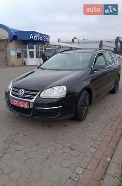 Универсал Volkswagen Golf 2009 в Ровно