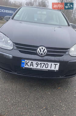 Хэтчбек Volkswagen Golf 2004 в Киеве