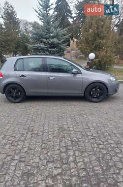 Хэтчбек Volkswagen Golf 2008 в Луцке