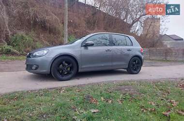 Хэтчбек Volkswagen Golf 2008 в Луцке