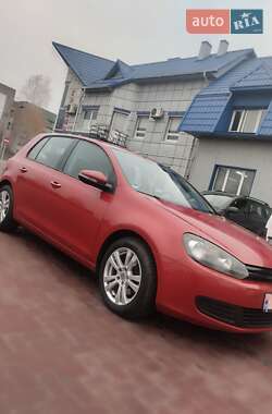 Хэтчбек Volkswagen Golf 2010 в Гоще