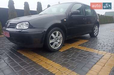 Хетчбек Volkswagen Golf 2003 в Любомлі