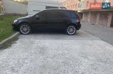 Хэтчбек Volkswagen Golf 2009 в 