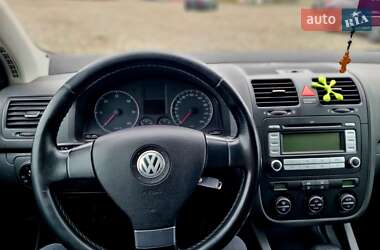 Хетчбек Volkswagen Golf 2008 в Яворові