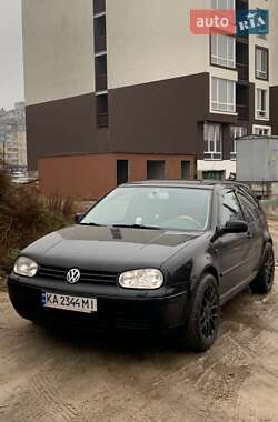 Хетчбек Volkswagen Golf 2003 в Києві