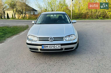 Хетчбек Volkswagen Golf 2002 в Охтирці