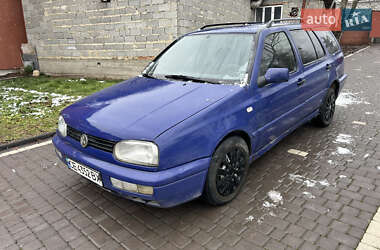 Универсал Volkswagen Golf 1999 в Черновцах