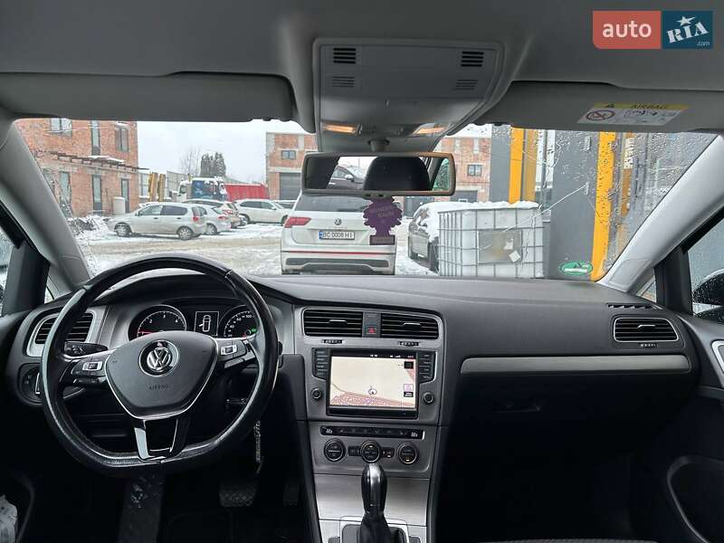 Універсал Volkswagen Golf 2015 в Львові
