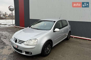 Хетчбек Volkswagen Golf 2008 в Луцьку