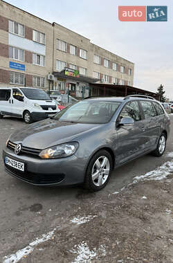 Универсал Volkswagen Golf 2012 в Сумах