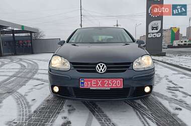 Хэтчбек Volkswagen Golf 2006 в Александрие