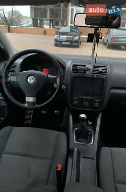 Хэтчбек Volkswagen Golf 2006 в Одессе