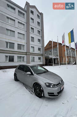 Хетчбек Volkswagen Golf 2014 в Києві