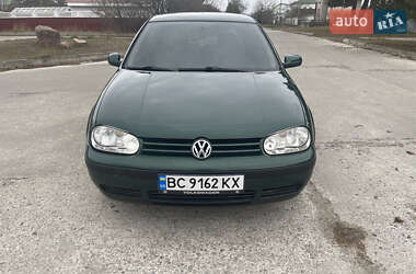 Хетчбек Volkswagen Golf 1999 в Вараші