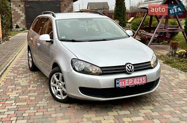 Универсал Volkswagen Golf 2010 в Вараше