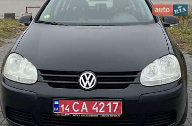 Хэтчбек Volkswagen Golf 2004 в Львове