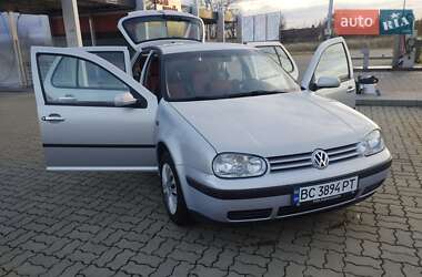 Хетчбек Volkswagen Golf 1998 в Стрию