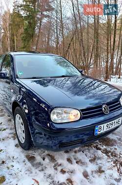 Хетчбек Volkswagen Golf 2001 в Тростянці