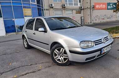 Хетчбек Volkswagen Golf 2001 в Херсоні