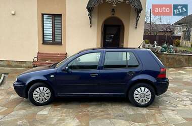 Хетчбек Volkswagen Golf 2001 в Тернополі