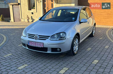 Хэтчбек Volkswagen Golf 2008 в Косове