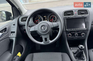 Хетчбек Volkswagen Golf 2009 в Луцьку