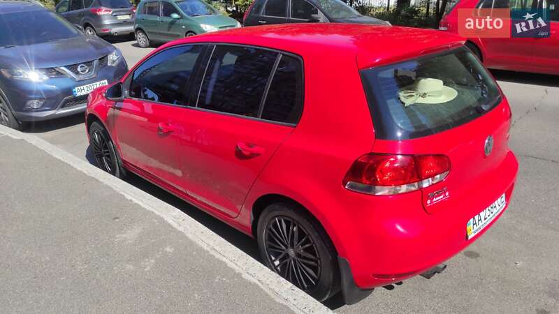 Хэтчбек Volkswagen Golf 2012 в Киеве