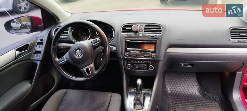 Хэтчбек Volkswagen Golf 2012 в Киеве