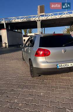 Хэтчбек Volkswagen Golf 2004 в Виннице