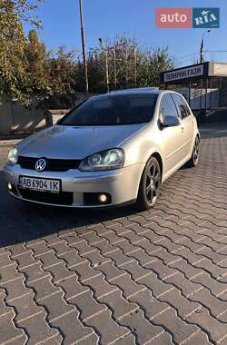 Хэтчбек Volkswagen Golf 2004 в Виннице