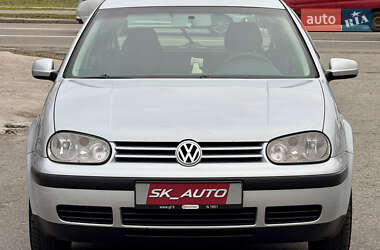 Хэтчбек Volkswagen Golf 2003 в Киеве