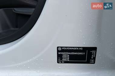 Хетчбек Volkswagen Golf 2013 в Чернівцях