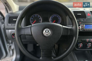 Універсал Volkswagen Golf 2009 в Вінниці