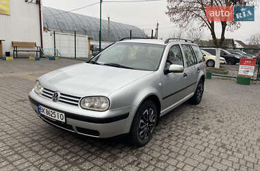 Універсал Volkswagen Golf 2002 в Рівному