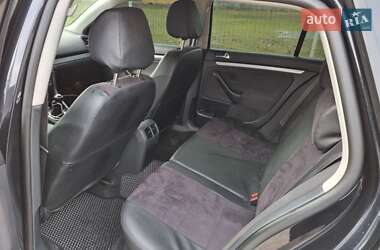Универсал Volkswagen Golf 2010 в 
