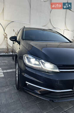 Универсал Volkswagen Golf 2017 в 