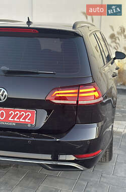 Универсал Volkswagen Golf 2017 в 