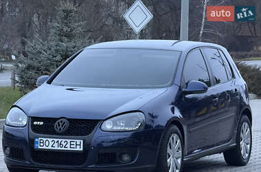 Хэтчбек Volkswagen Golf 2004 в Кременце