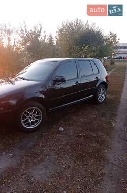 Хетчбек Volkswagen Golf 2003 в Києві