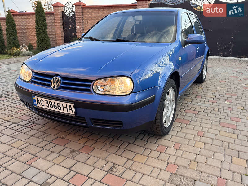 Хетчбек Volkswagen Golf 1999 в Луцьку