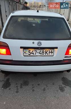 Хэтчбек Volkswagen Golf 1998 в Киеве