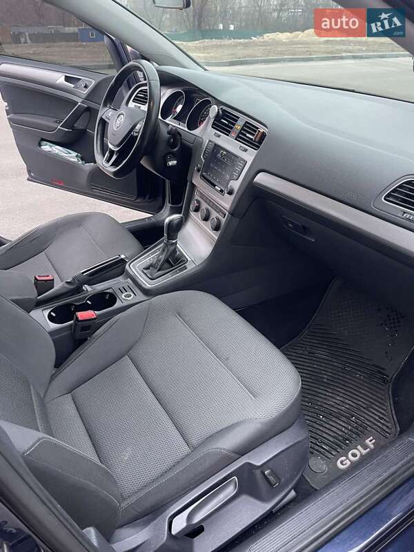 Універсал Volkswagen Golf 2015 в Києві