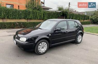 Хетчбек Volkswagen Golf 2001 в Вінниці