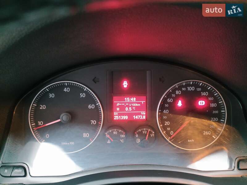 Універсал Volkswagen Golf 2009 в Луцьку