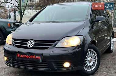 Хетчбек Volkswagen Golf 2007 в Сумах