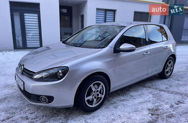 Хетчбек Volkswagen Golf 2010 в Львові