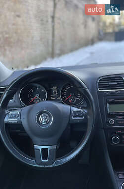 Хетчбек Volkswagen Golf 2010 в Львові