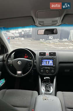 Хетчбек Volkswagen Golf 2008 в Києві