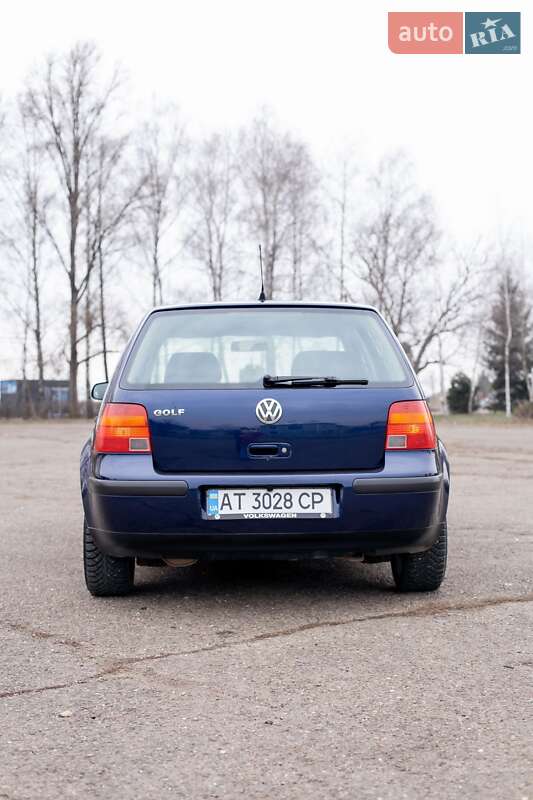 Хетчбек Volkswagen Golf 1999 в Чернівцях